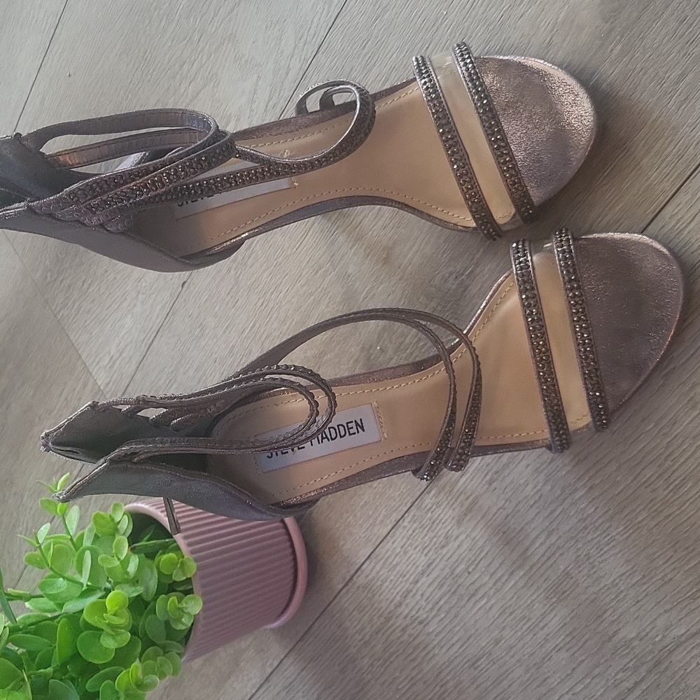Steve Madden Women's Shimmering Silver Heels l Grad Nite